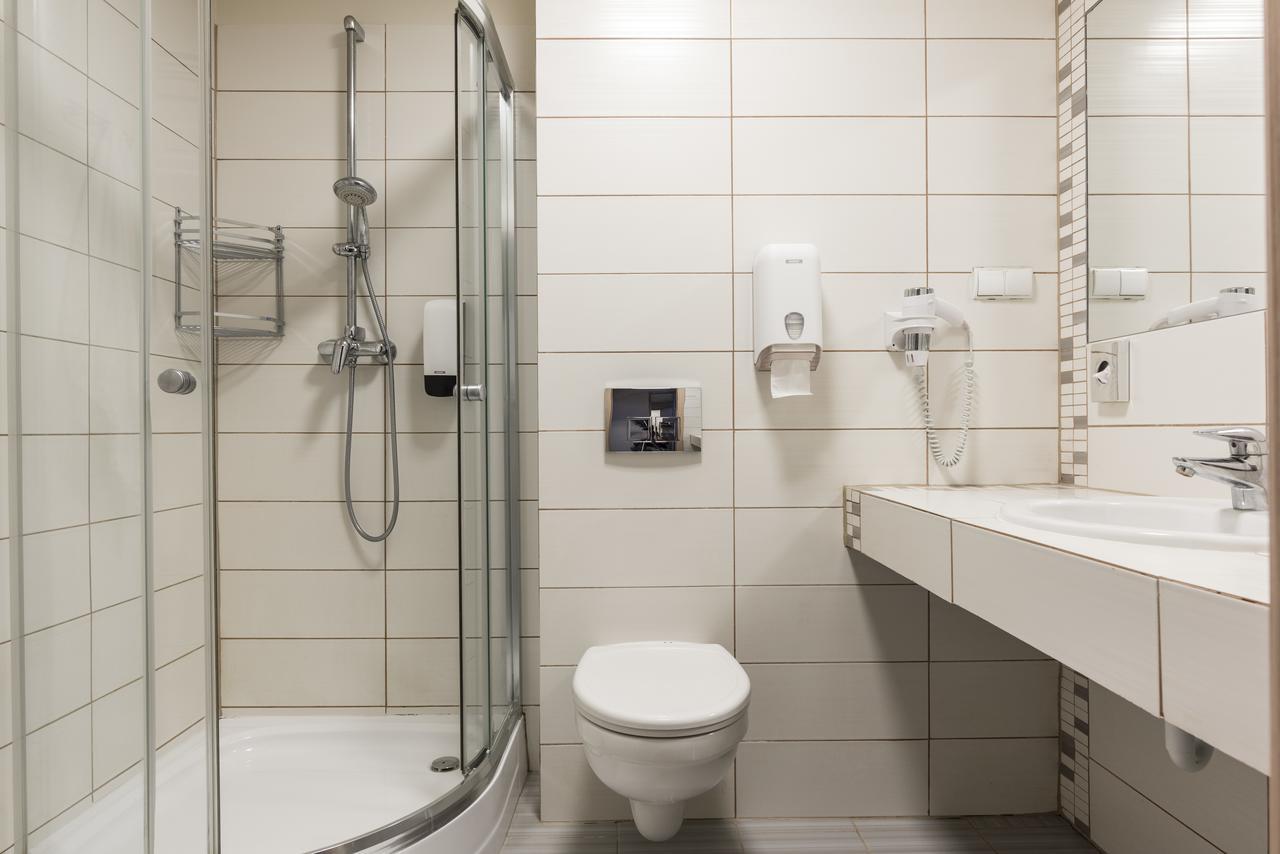 Willa Wiosenna Hotel Ожарув Мазовецки Екстериор снимка