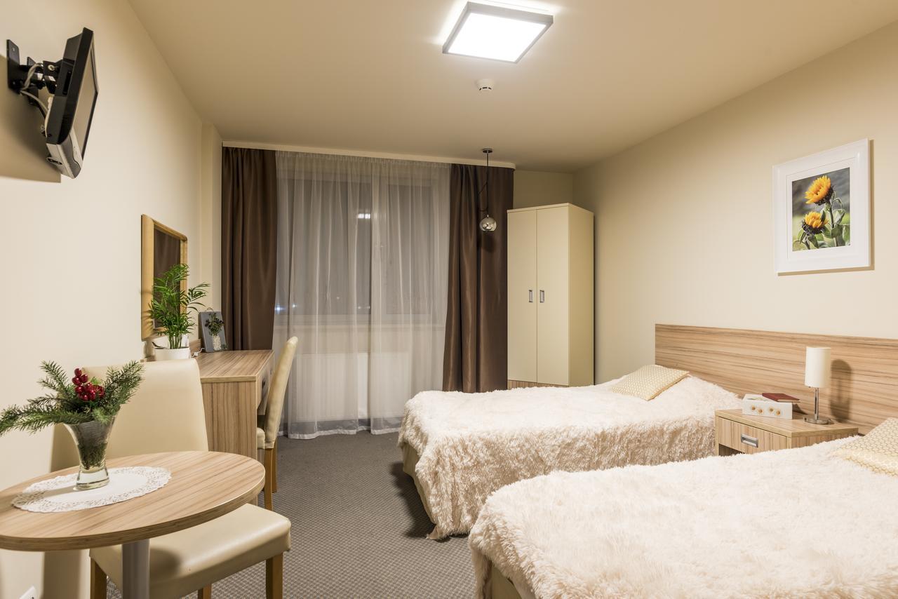 Willa Wiosenna Hotel Ожарув Мазовецки Екстериор снимка